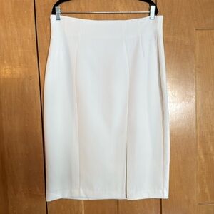 🦜New York & Company stunning fully lined pencil skirt with front thigh slit 12